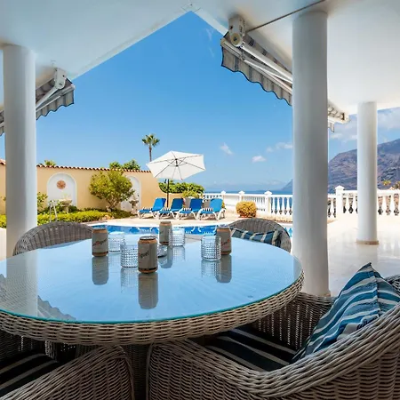 Laban Crab Island Apartment