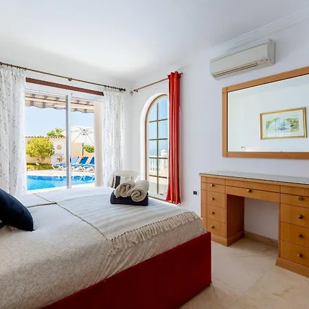 Laban Crab Island * Пуэрто-де-Сантьяго