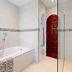 Daire Laban Crab Island *