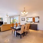 Laban Crab Island Puerto de Santiago (Tenerife)