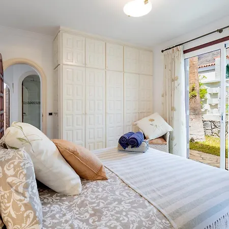 Laban Crab Island Apartment *