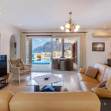 Laban Crab Island Apartment