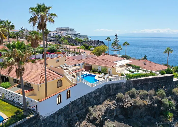 Laban Crab Island Puerto de Santiago (Tenerife)