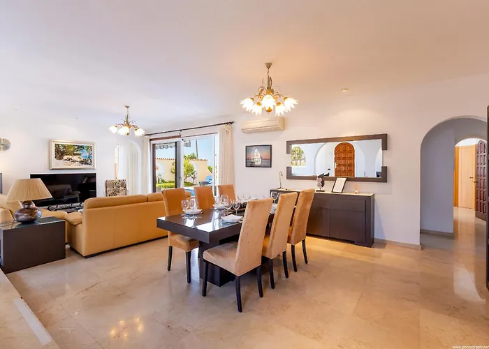 Laban Crab Island Puerto de Santiago (Tenerife)